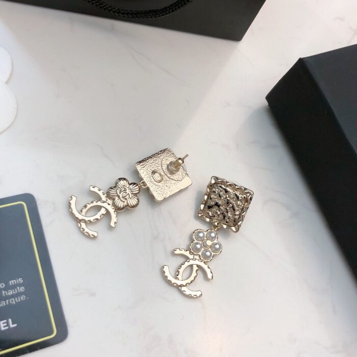 샤넬 CC로고 진주 플라워 스퀘어 귀걸이 레플리카 미러급 SA급 S급 고퀄리티 최상급 하이엔드 악세사리 [여성] 4