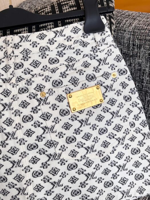 루이비통 블러리 모노그램 미니 스커트 레플리카 미러급 SA급 S급 고퀄리티 하이엔드 최상급 의류 [여성] 12