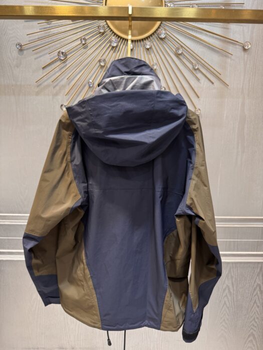 프라다 테크니컬 패브릭 블루종 자켓 레플리카 미러급 SA급 S급 고퀄리티 하이엔드 최상급 의류 [여성] 3