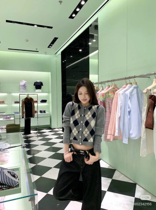 프라다 아가일 니트 캐시미어 가디건 레플리카 미러급 SA급 S급 고퀄리티 하이엔드 최상급 의류 [여성] 3