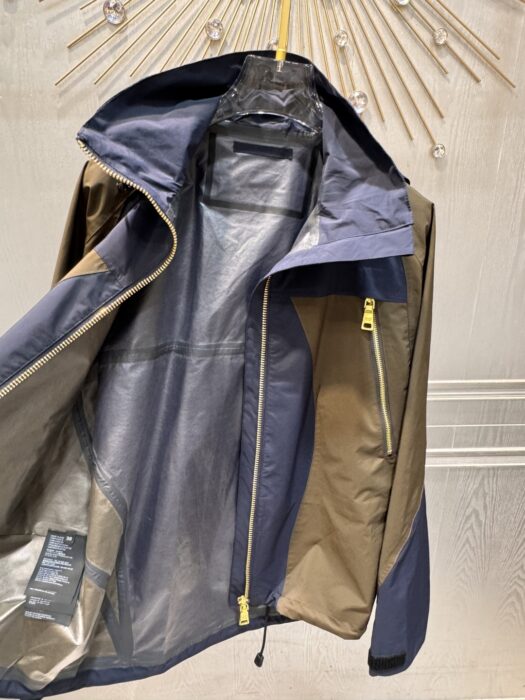 프라다 테크니컬 패브릭 블루종 자켓 레플리카 미러급 SA급 S급 고퀄리티 하이엔드 최상급 의류 [여성] 5