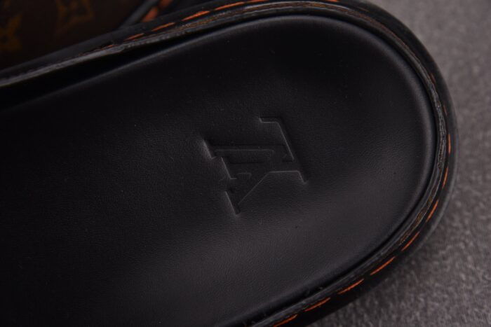 루이비통 이지 브라운 슬리퍼 레플리카 미러급 SA급 S급 고퀄리티 최상급 하이엔드 신발 [남성여성공용] 9