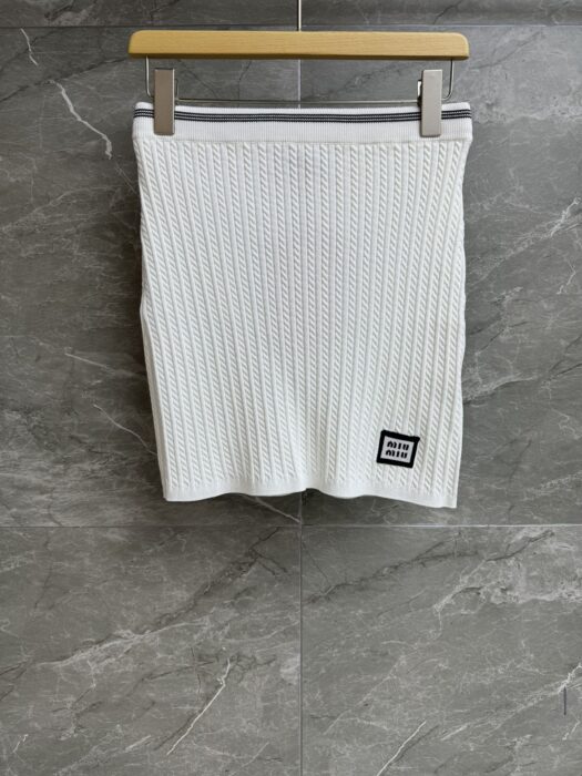 미우미우 니트 슈트 레플리카 미러급 SA급 S급 고퀄리티 하이엔드 최상급 의류 [여성] 9