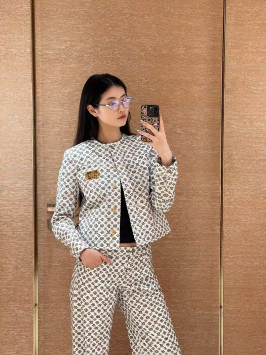 루이비통 블러리 모노그램 자켓 레플리카 미러급 SA급 S급 고퀄리티 하이엔드 최상급 의류 [여성] 2