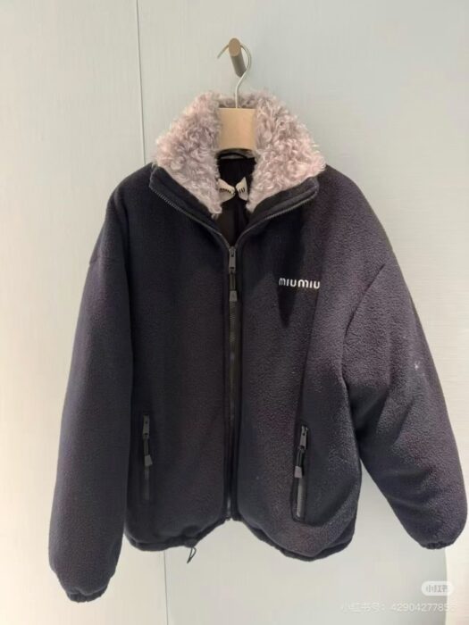 미우미우 플리스 다운 재킷 레플리카 미러급 SA급 S급 고퀄리티 하이엔드 최상급 의류 [여성] 17