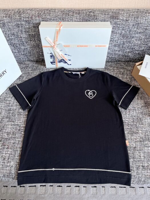 버버리 하트 코튼 티셔츠 레플리카 미러급 SA급 S급 고퀄리티 하이엔드 최상급 의류 [여성] 24