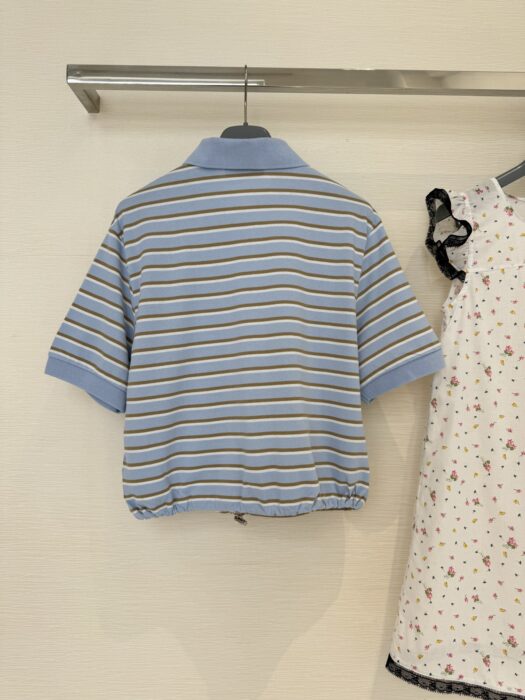 프라다 크롭 스트라이프 피케 폴로 셔츠 레플리카 미러급 SA급 S급 고퀄리티 하이엔드 최상급 의류 [여성] 27