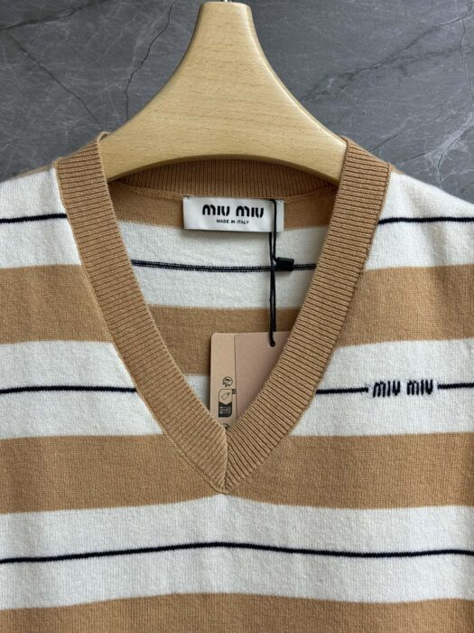 미우미우 니트 베스트 레플리카 미러급 SA급 S급 고퀄리티 하이엔드 최상급 의류 [여성] 4