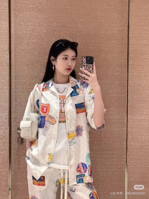 루이비통 마히나 패치 쇼트 슬리브드 셔츠 레플리카 미러급 SA급 S급 고퀄리티 하이엔드 최상급 의류 [여성] 2
