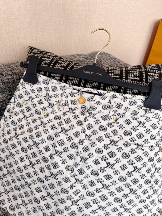 루이비통 블러리 모노그램 미니 스커트 레플리카 미러급 SA급 S급 고퀄리티 하이엔드 최상급 의류 [여성] 8