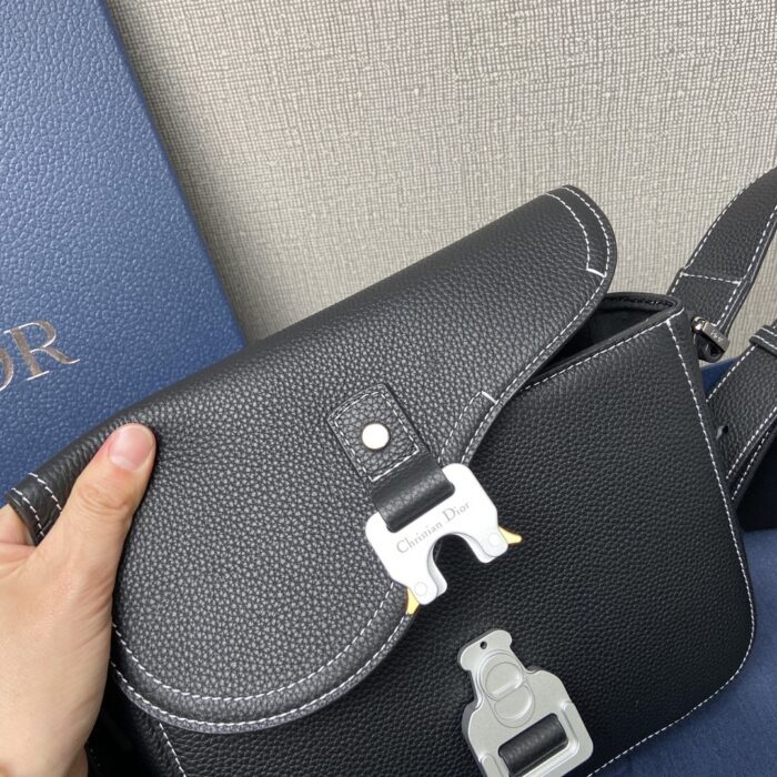 디올 새들 메신저백 그레인드 카프스킨 블랙 레플리카 미러급 SA급 S급 고퀄리티 최상급 하이엔드 크로스백 가방 [남성여성공용] 11