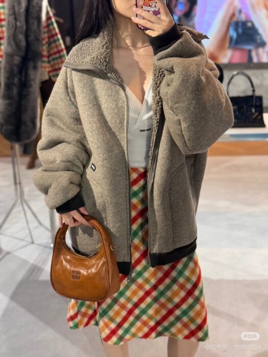 미우미우 코튼 플리스 집업 블루종 자켓 레플리카 미러급 SA급 S급 고퀄리티 하이엔드 최상급 의류 [여성] 11