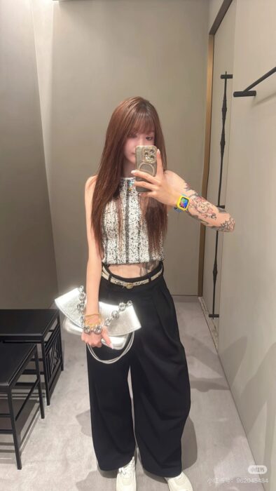 로에베 니트 베스트 레플리카 미러급 SA급 S급 고퀄리티 하이엔드 최상급 의류 [여성] 4