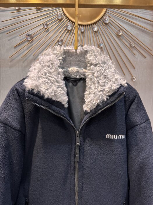 미우미우 플리스 다운 재킷 레플리카 미러급 SA급 S급 고퀄리티 하이엔드 최상급 의류 [여성] 3