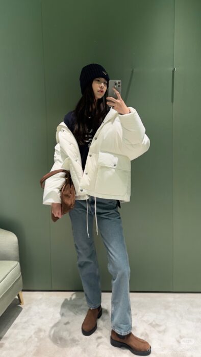 프라다 화이트 후드 다운 자켓 레플리카 미러급 SA급 S급 고퀄리티 하이엔드 최상급 의류 [여성] 15