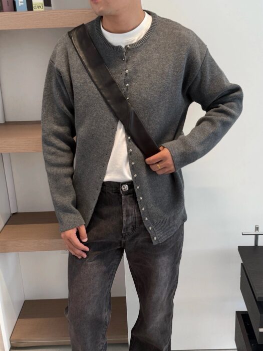 로에베 리벳 단추 단색 가디건 그레이 레플리카 미러급 SA급 S급 고퀄리티 하이엔드 최상급 의류 [남성] 2