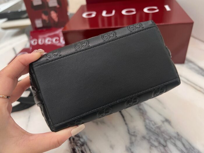 구찌 GG 엠블럼 나노 버킷백 847090 블랙 GG 레더 크로스백 레플리카 미러급 SA급 S급 고퀄리티 최상급 하이엔드 가방 [여성] 7