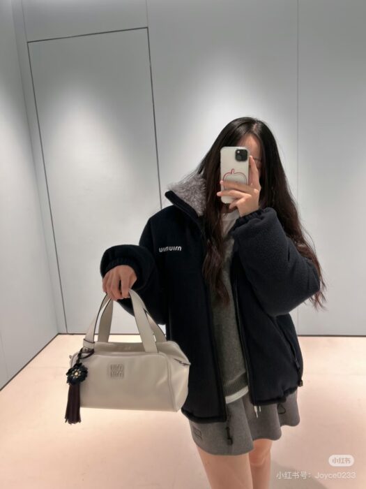 미우미우 플리스 다운 재킷 레플리카 미러급 SA급 S급 고퀄리티 하이엔드 최상급 의류 [여성] 13