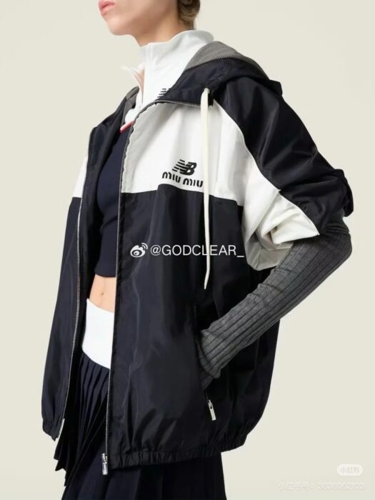 미우미우 x 뉴발란스 테크니컬 포플린 후디 자켓 레플리카 미러급 SA급 S급 고퀄리티 하이엔드 최상급 의류 [여성] 30