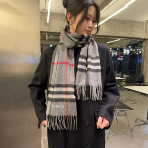 버버리 클래식 체크 캐시미어 스카프 그레이 레플리카 미러급 SA급 S급 고퀄리티 최상급 하이엔드 머플러 목도리 [남성여성공용]