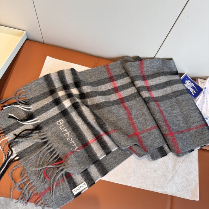 버버리 클래식 체크 캐시미어 스카프 그레이 레플리카 미러급 SA급 S급 고퀄리티 최상급 하이엔드 머플러 목도리 [남성여성공용] 8