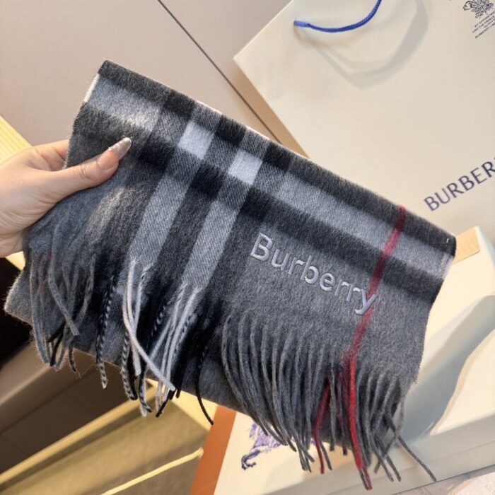 버버리 클래식 체크 캐시미어 스카프 그레이 레플리카 미러급 SA급 S급 고퀄리티 최상급 하이엔드 머플러 목도리 [남성여성공용] 3