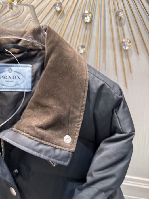 프라다 크롭 컴팩트 포플린 다운 자켓 레플리카 미러급 SA급 S급 고퀄리티 하이엔드 최상급 의류 [여성] 14