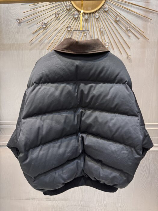 프라다 크롭 컴팩트 포플린 다운 자켓 레플리카 미러급 SA급 S급 고퀄리티 하이엔드 최상급 의류 [여성] 16