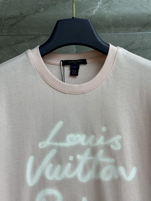 루이비통 네온 로고 티셔츠 레플리카 미러급 SA급 S급 고퀄리티 하이엔드 최상급 의류 [여성] 3
