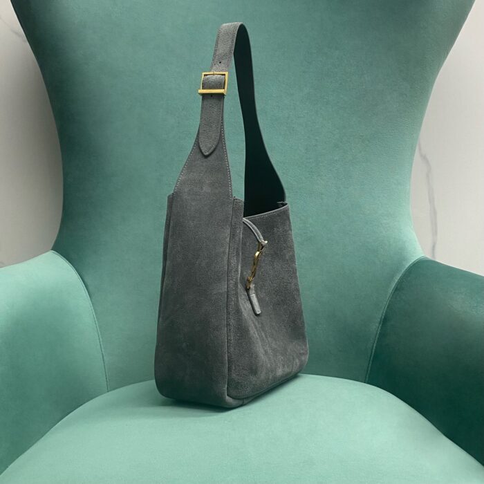 생로랑 스웨이드 소재의 LE 5 A 7 소프트 스몰백 713938 그레이 레플리카 미러급 SA급 S급 고퀄리티 최상급 하이엔드 숄더백 가방 [여성] 4