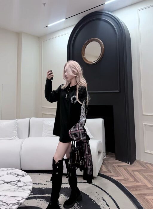 크롬하츠 단추 라운드넥 프린트 긴팔티 블랙 레플리카 미러급 SA급 S급 고퀄리티 하이엔드 최상급 의류 [남성여성공용]