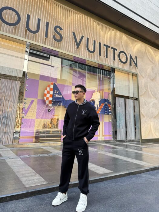 루이비통 멀티 컬러 LV 지퍼 니트 가디건 자켓 블랙 레플리카 미러급 SA급 S급 고퀄리티 하이엔드 최상급 의류 [남성여성공용]