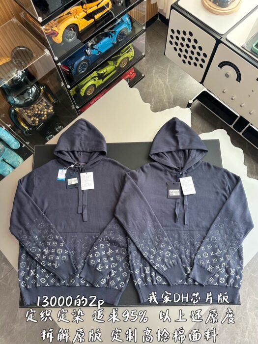 루이비통 코튼 그라데이션 후드티 남회색 1AFAQ3 레플리카 미러급 SA급 S급 고퀄리티 하이엔드 최상급 의류 [남성여성공용] 3