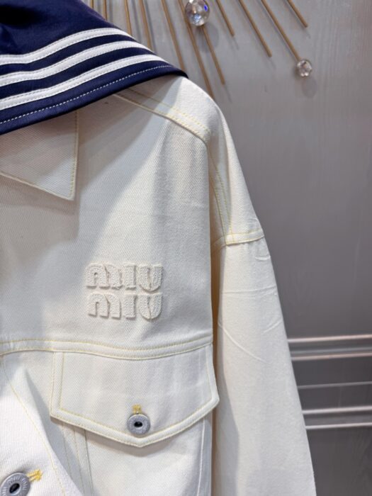 미우미우 업사이클드 데님 자켓&스커트 레플리카 미러급 SA급 S급 고퀄리티 하이엔드 최상급 의류 [여성] 10