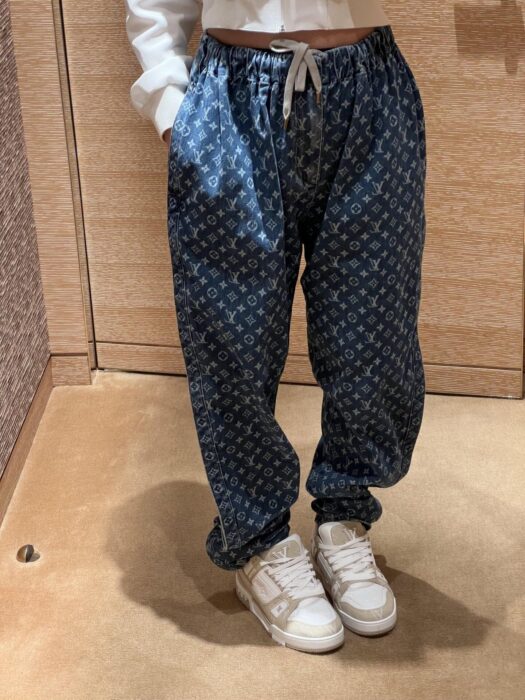 루이비통 모노그램 데님 팬츠 레플리카 미러급 SA급 S급 고퀄리티 하이엔드 최상급 의류 [여성] 4