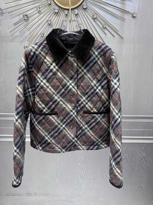 버버리 크롭 체크 퀼팅 코튼 자켓 레플리카 미러급 SA급 S급 고퀄리티 하이엔드 최상급 의류 [여성] 2