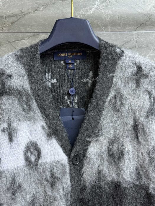 루이비통 모헤어 가디건 레플리카 미러급 SA급 S급 고퀄리티 하이엔드 최상급 의류 [남성여성공용] 4