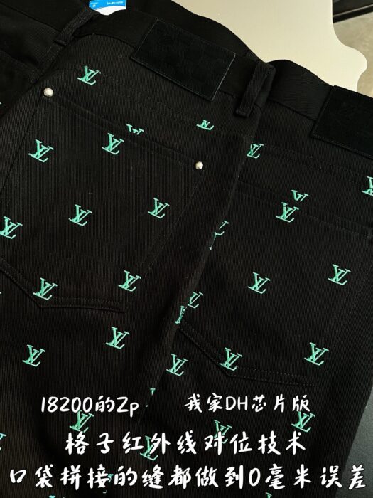 루이비통 그라데이션 올 오버 LV 자수 청바지 블랙 레플리카 미러급 SA급 S급 고퀄리티 하이엔드 최상급 의류 [남성여성공용] 8