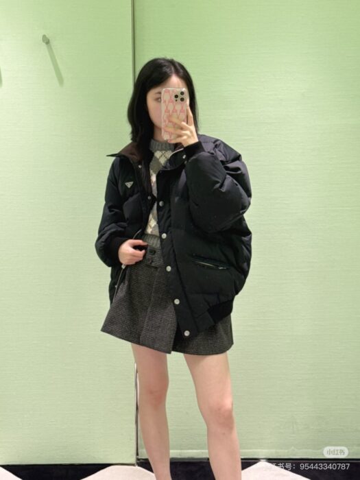 프라다 크롭 컴팩트 포플린 다운 자켓 레플리카 미러급 SA급 S급 고퀄리티 하이엔드 최상급 의류 [여성] 18