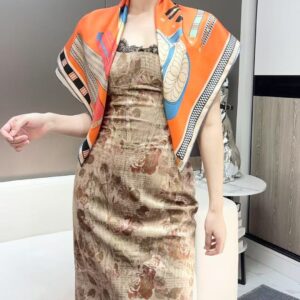 에르메스 24 스퀘어 스카프 오렌지 레플리카 미러급 SA급 S급 고퀄리티 최상급 하이엔드 머플러 목도리 [여성]