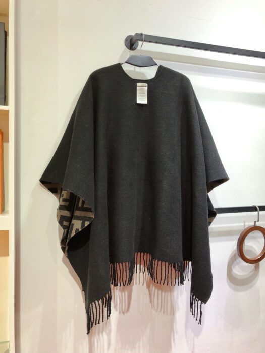 펜디 올 오버 FF로고 자카드 양면 배색 케이프 레플리카 미러급 SA급 S급 고퀄리티 최상급 하이엔드 [여성] 4