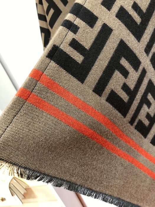 펜디 올 오버 FF로고 자카드 스트라이프 케이프 브라운 레플리카 미러급 SA급 S급 고퀄리티 최상급 하이엔드 [여성] 6