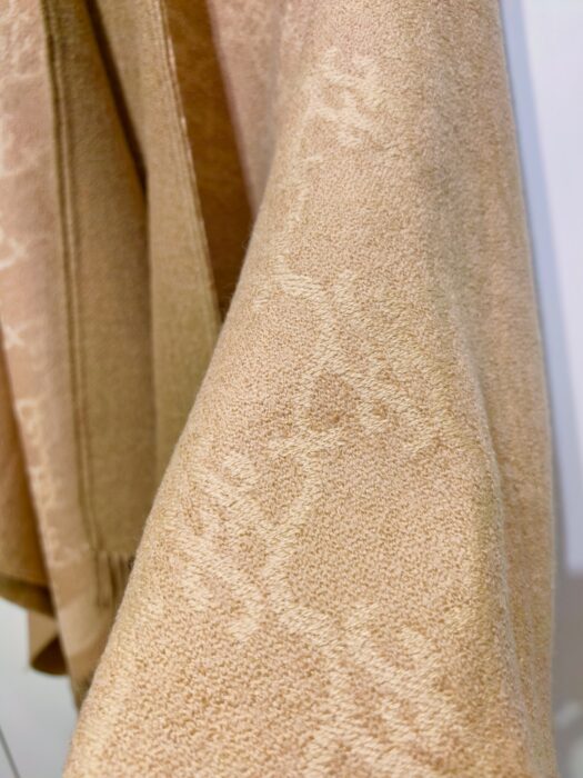 펜디 FF로고 자카드 양면 배색 혼방 케이프 카키 레플리카 미러급 SA급 S급 고퀄리티 최상급 하이엔드 [여성] 6