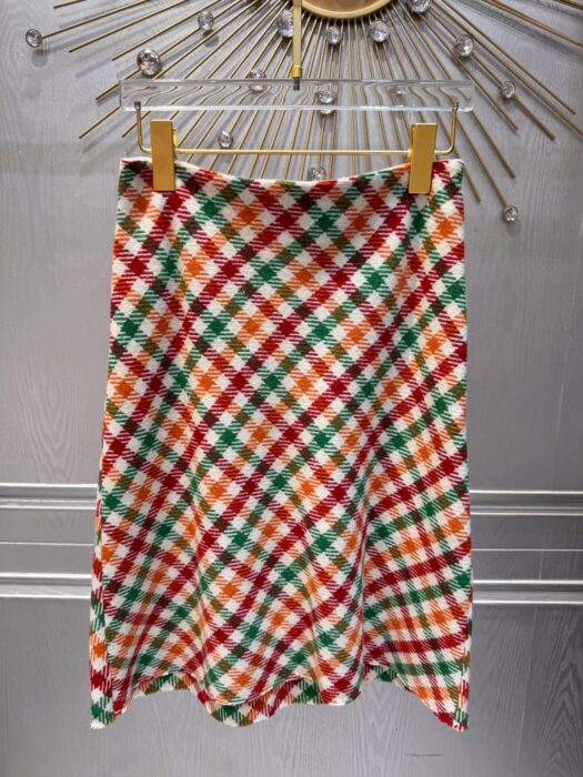 미우미우 대각선 체크 스커트 레플리카 미러급 SA급 S급 고퀄리티 하이엔드 최상급 의류 [여성] 2