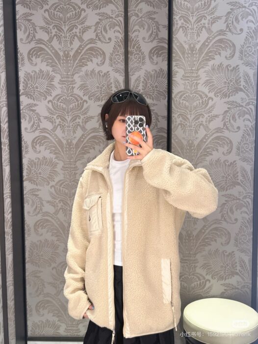 몽클레르 포켓 장식의 테디 집업 스웨트셔츠 레플리카 미러급 SA급 S급 고퀄리티 하이엔드 최상급 의류 [여성] 4