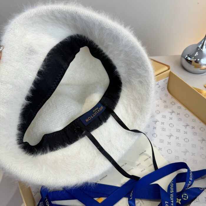 루이비통 로고 자수 털 모자 버킷햇 화이트 레플리카 미러급 SA급 S급 고퀄리티 최상급 하이엔드 [여성] 7