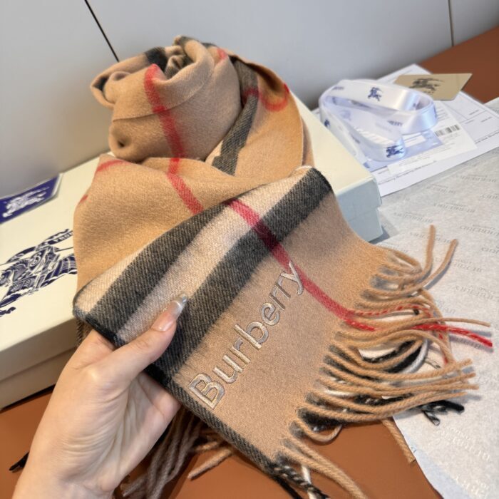 버버리 클래식 체크 캐시미어 카키 스카프 레플리카 미러급 SA급 S급 고퀄리티 최상급 하이엔드 머플러 목도리 [남성여성공용] 3