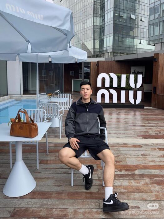 미우미우 지퍼 니트 자켓 레플리카 미러급 SA급 S급 고퀄리티 하이엔드 최상급 의류 [여성] 14