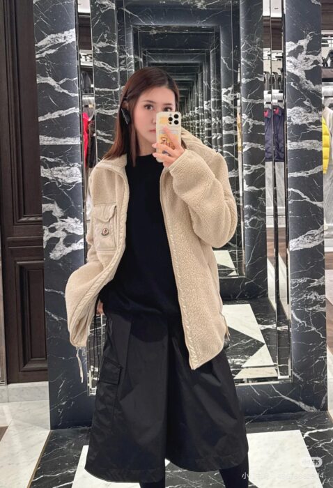 몽클레르 포켓 장식의 테디 집업 스웨트셔츠 레플리카 미러급 SA급 S급 고퀄리티 하이엔드 최상급 의류 [여성] 2