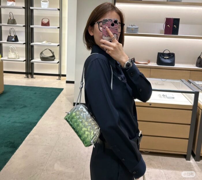 보테가베네타 콘서트 파우치백 794258 실버 그린 레플리카 미러급 SA급 S급 고퀄리티 최상급 하이엔드 숄더백 가방 [여성]